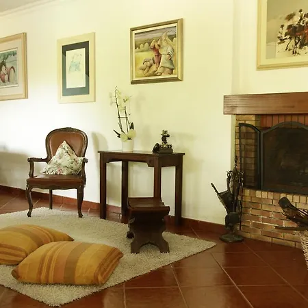 A Country House In The City 別荘