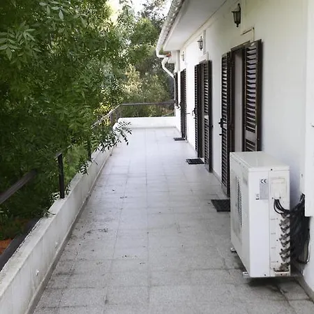 別荘 A Country House In The City