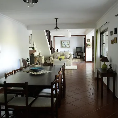 別荘 A Country House In The City