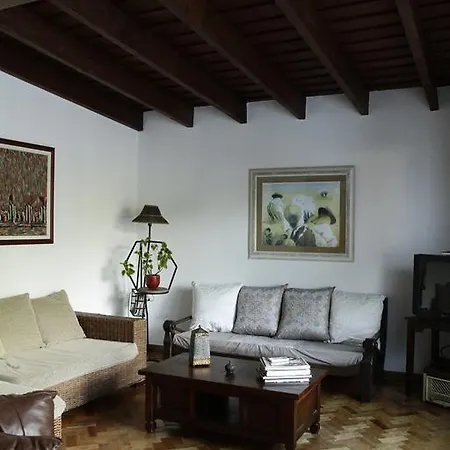 A Country House In The City